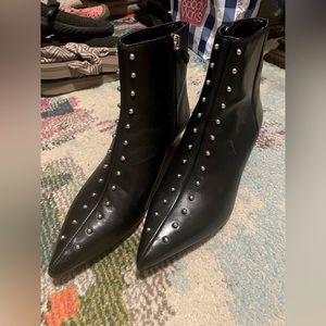 Nine West black leather boot with bead detail